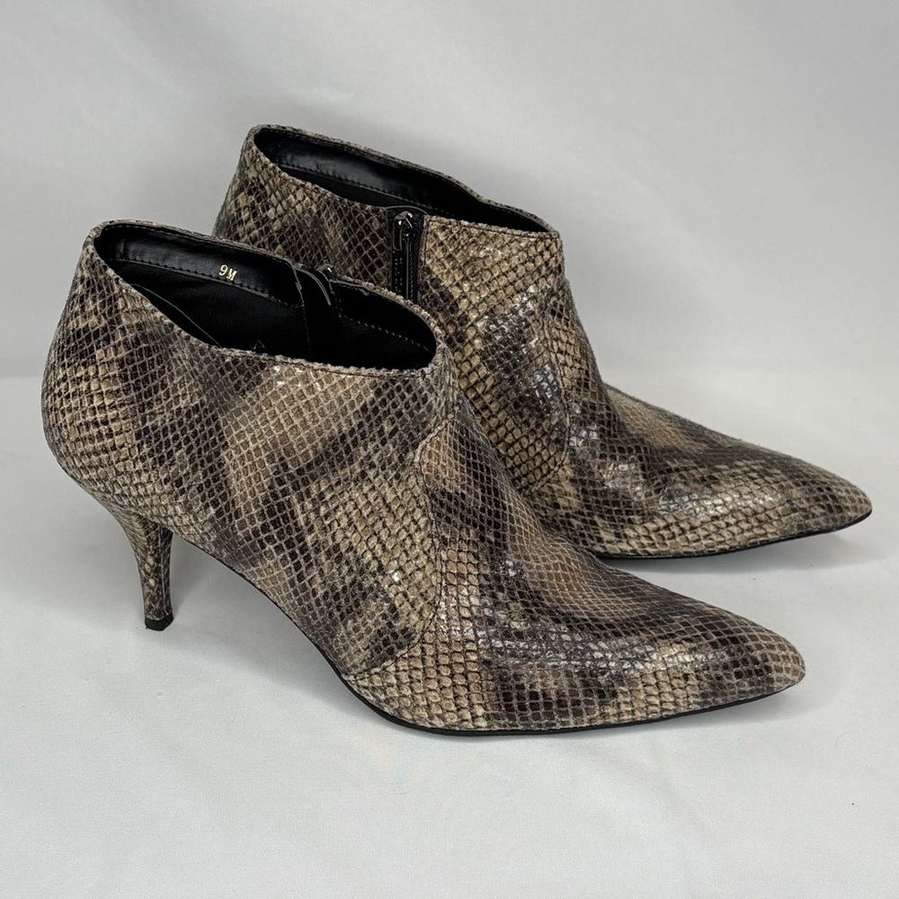 Colin Stuart Womens Pointed Toe Snakeskin Ankle Boots, 9